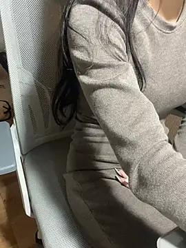 Mina048 webkamerás műsora