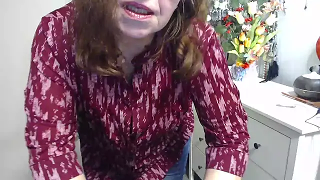 Adelewildx: διαδικτυακό σόου στην κάμερα