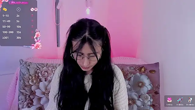 NayeCloud Live XXX Chat