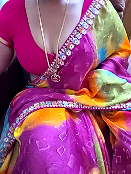 Roja-Telugu777 élő XXX-chatje