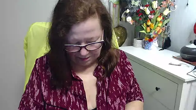 عرض كام Adelewildx