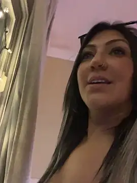 แชท XXX สดของ LittleMissEeve