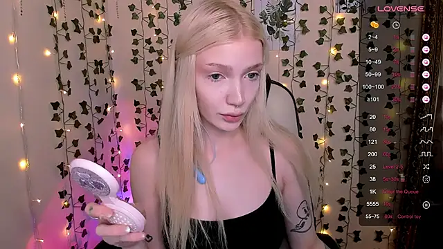 AnyaTaylor_: απευθείας συνομιλία ΧΧΧ