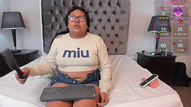 Kiri_Black_: απευθείας συνομιλία ΧΧΧ