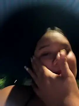 Pertunjukan Kamera Web Datoka_adrenaline