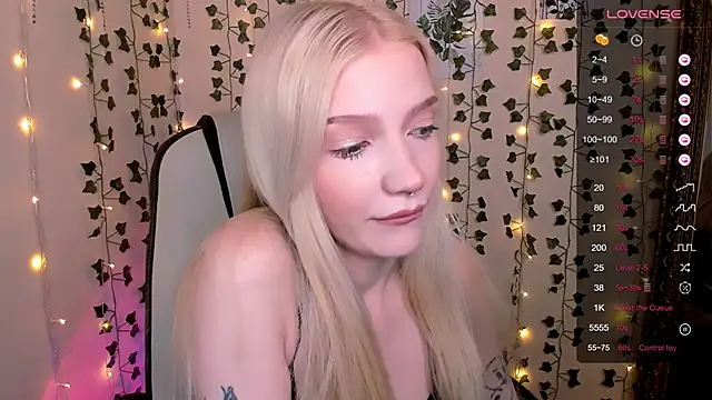 AnyaTaylor_のライブXXXチャット