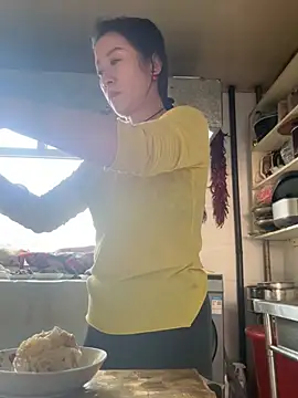 aniani11 Adlı Modelin Canlı XXX Sohbeti