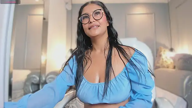 MiaSmit_ webkamerás műsora