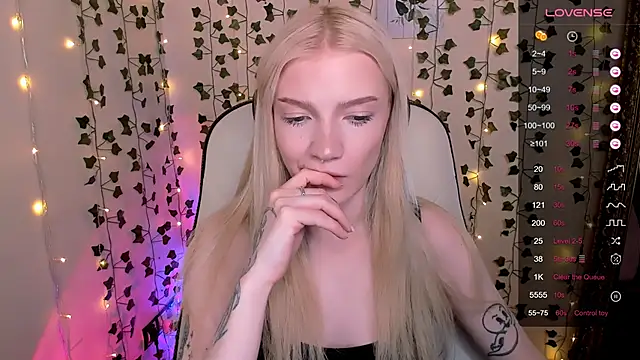 AnyaTaylor_ élő XXX-chatje