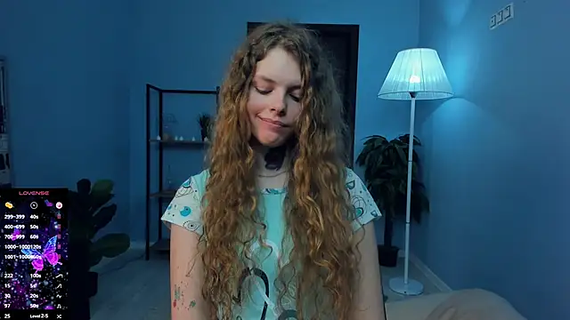 Онлайн чат XXX RayaNenlia