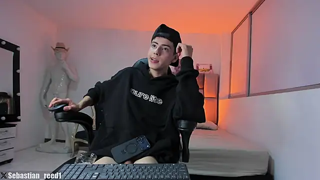 Sebastian_Reed – Naživo XXX chat