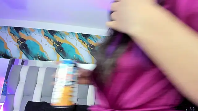 Chat +18 de IsaDiiaz ao vivo