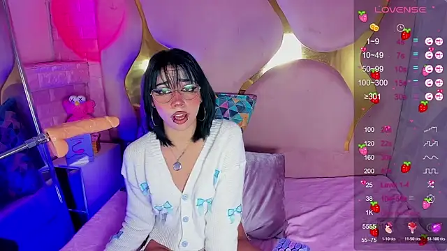 NaniiSisy Chat XXX live