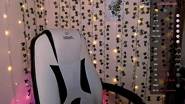 AnyaTaylor_ Live XXX-Chat