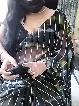 Show de webcam de sravyasexyy