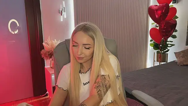 OhMyEmma live XXX chat