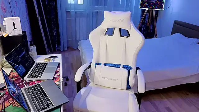 c10h15on1 Live XXX Chat