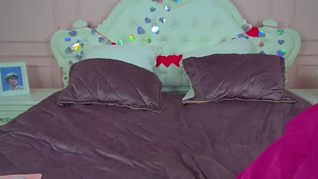 Chat XXX en directo de ElinaBellucci