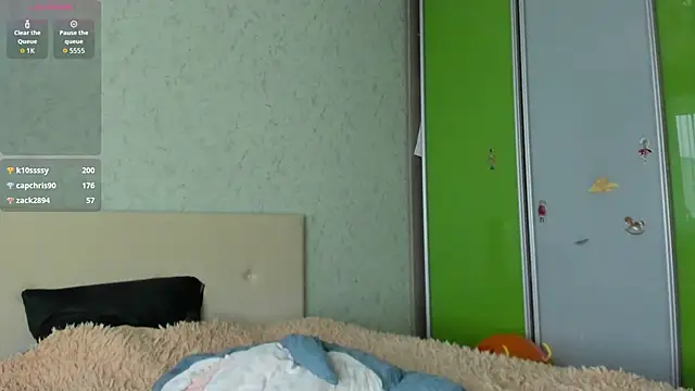 แชท XXX สดของ GlitchyDolly