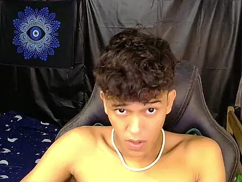 Chat XXX ao vivo de hugekenbigcock