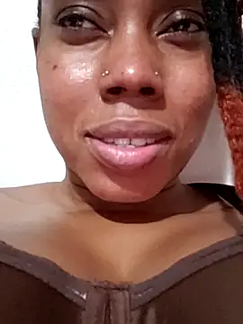 HONEYSWEETS_LIVE: онлайн-секс-чат