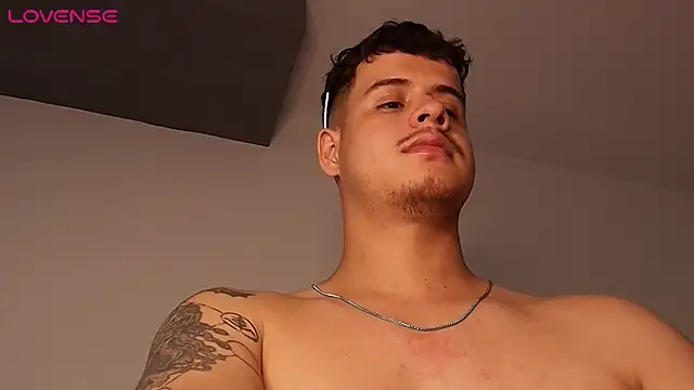 BjornSteel élő XXX-chatje