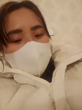 Emily-yy Chat XXX in diretta