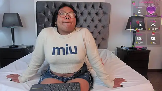 Kiri_Black_ Obrolan Langsung XXX