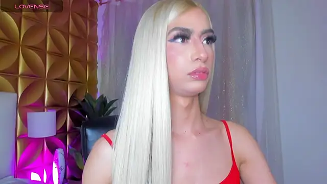 Martina_Sky_ élő XXX-chatje