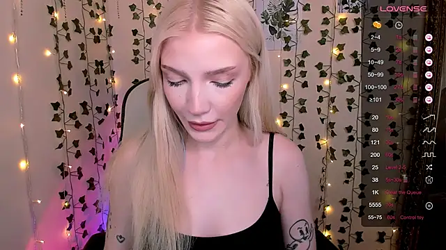 AnyaTaylor_ Live XXX-Chat