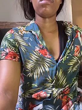 RedBerry88 Show in webcam