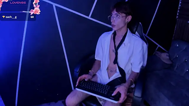 NathanaelFox Show in webcam