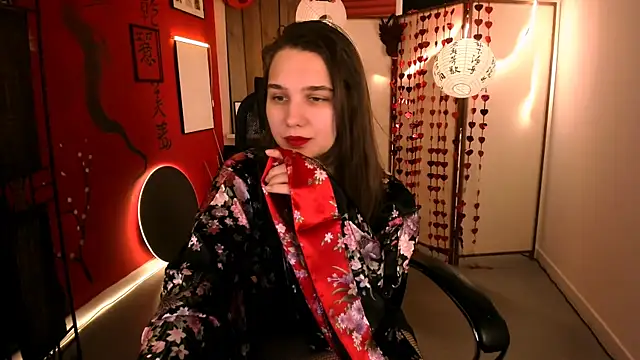 TessaMill Adlı Modelin Canlı XXX Sohbeti