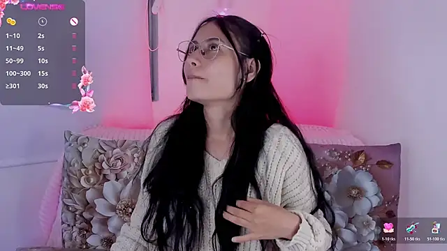 NayeCloud's Live XXX Chat