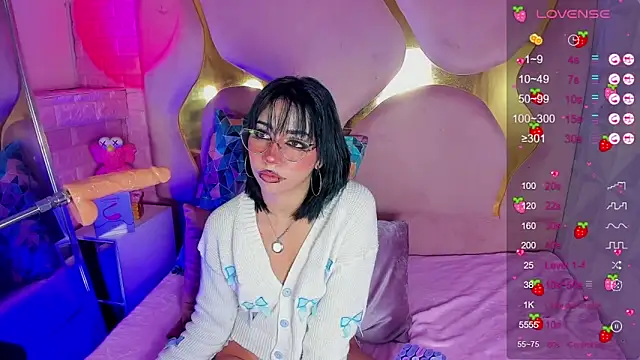 NaniiSisy's Live XXX Chat