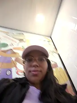 SheenaBrooke Show in webcam