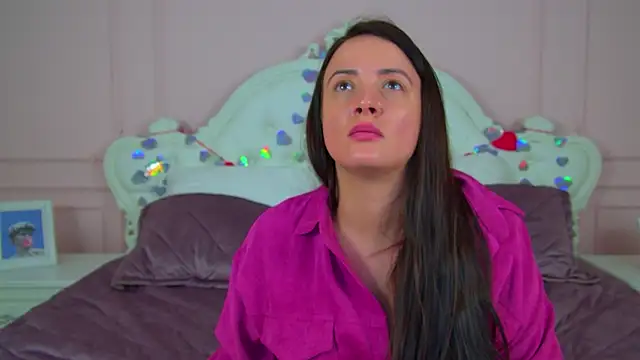 ElinaBellucci Adlı Modelin Canlı XXX Sohbeti