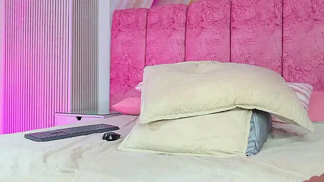 emmacurvy: απευθείας συνομιλία ΧΧΧ