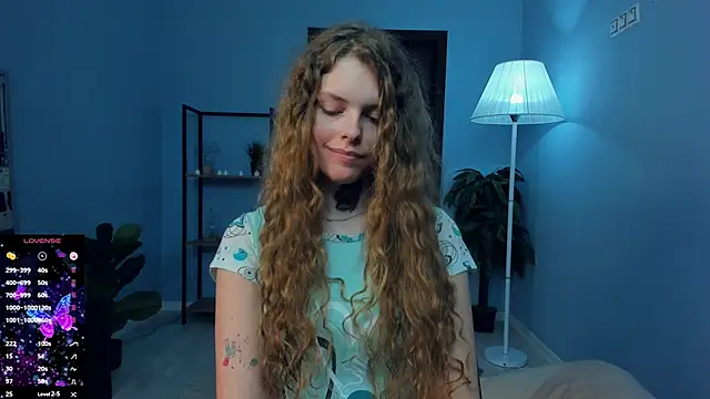 Chat +18 de RayaNenlia ao vivo