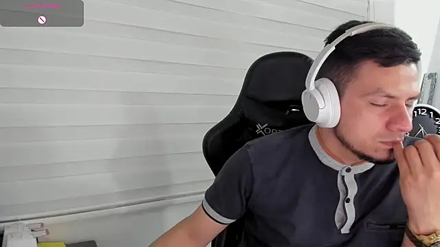 Pokazy przed kamerką – Rick_Adams