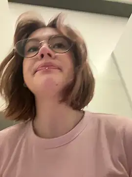 Show modela RinaCat na web-kameri