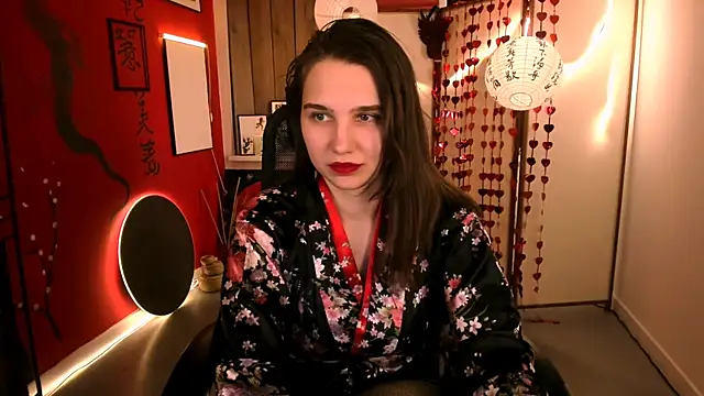 TessaMill Adlı Modelin Canlı XXX Sohbeti