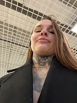 XXX chat uživo modela KishaMur