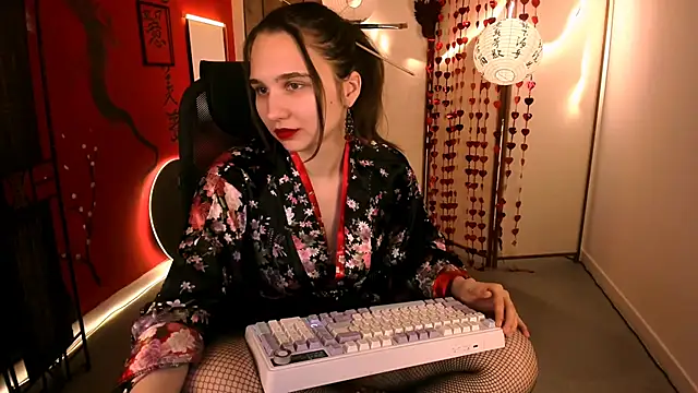 TessaMill live XXX chat