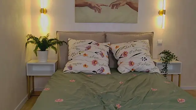 Lina_Glow: онлайн-секс-чат