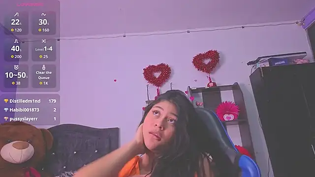 BadKittyy Adlı Modelin Canlı XXX Sohbeti