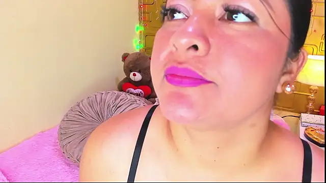 Czat XXX na żywo – Julia_Haye