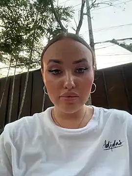 KiraSunshine live XXX chat