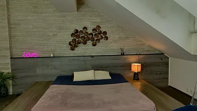 Czat XXX na żywo – hornyb33_