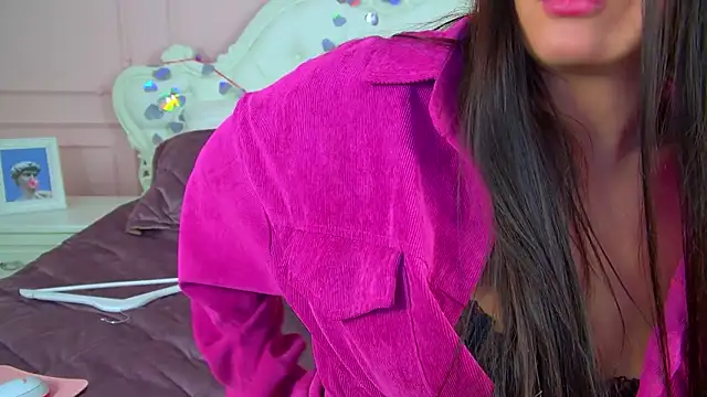 Chat +18 de ElinaBellucci ao vivo